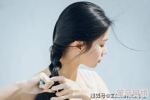 老女人＊：当代女性的自我重塑与社会认知的变迁，展现出多元化生活方式的新趋势